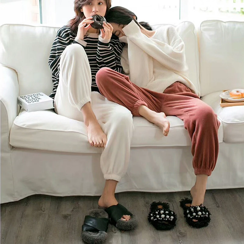 Weweya Double Sided Velvet Women Pants Plus Size S-5XL Warm Casual Home Pants 2018 Loose Trousers Women Bloomers Legging Pants
Weweya Double Sided Velvet Women Pants Plus Size S-5XL Warm Casual Home Pants 2018 Loose Trousers Women Bloomers Legging Pants