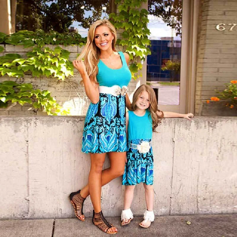2019 Summer Beach Dress Family Look Mother Daughter Dresses Juve Mommy and Me Cothes family matching clothes
2019 Summer Beach Dress Family Look Mother Daughter Dresses Juve Mommy and Me Cothes family matching clothes