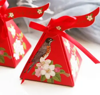 100Pcs Hot Red Bird Style Triangular Pyramid Wedding Favors Candy Boxes Party Supplies Gift Box Bomboniera Chocolate Box
100Pcs Hot Red Bird Style Triangular Pyramid Wedding Favors Candy Boxes Party Supplies Gift Box Bomboniera Chocolate Box
