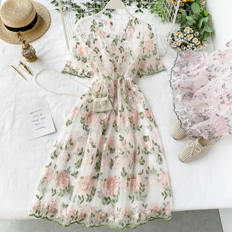 Flower 2019 New Summer Fairy Super Fairy Sweet Gauze Dress Heavy Industry Embroidery Knee-length Dress
Flower 2019 New Summer Fairy Super Fairy Sweet Gauze Dress Heavy Industry Embroidery Knee-length Dress