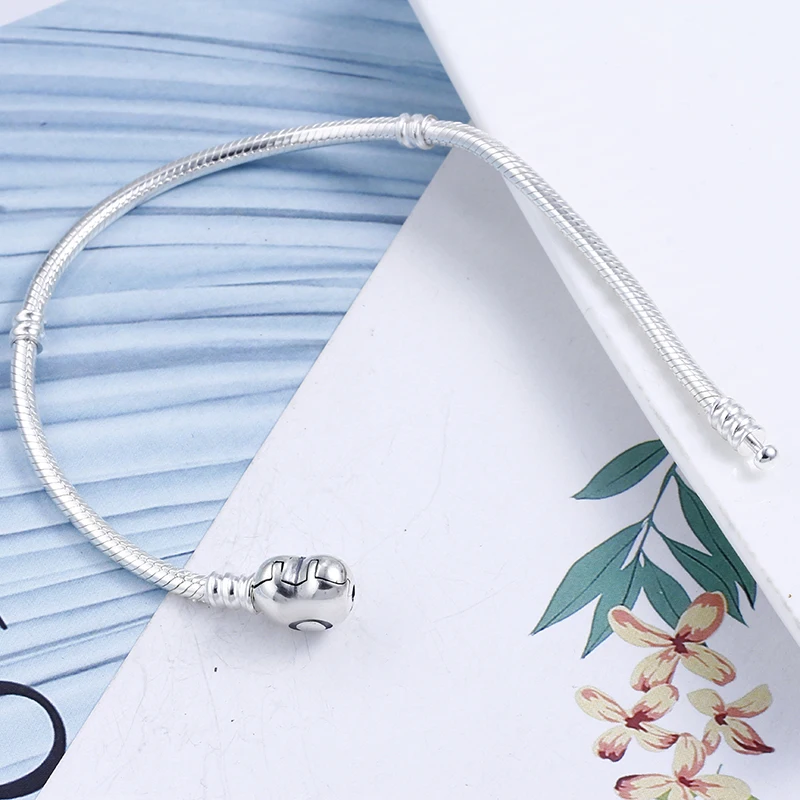High Quality 100% 925 Sterling Silver Heart Luxury Basic Bangle Bracelet Fit DIY European Charm for Women Fashion Jewelry
High Quality 100% 925 Sterling Silver Heart Luxury Basic Bangle Bracelet Fit DIY European Charm for Women Fashion Jewelry