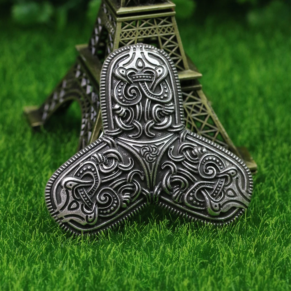 Langhong 1pcs Vikings Amulet Brooch Sweden Scandinavian Fibula and Ancient Set Brooches Viking brosch jewelry Talisman
Langhong 1pcs Vikings Amulet Brooch Sweden Scandinavian Fibula and Ancient Set Brooches Viking brosch jewelry Talisman