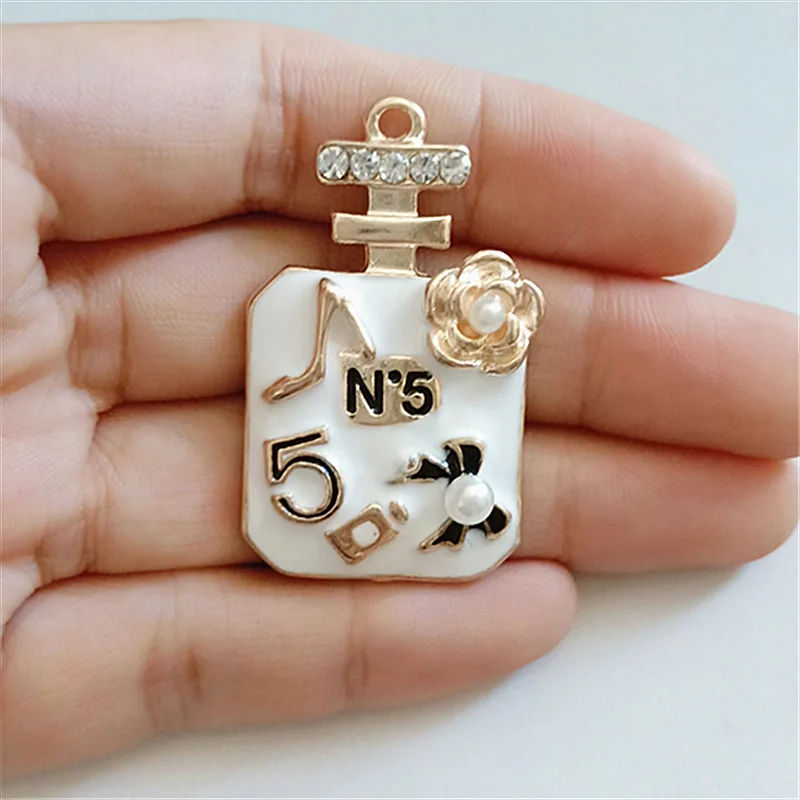 2Pcs/lot Scent-bottle Alloy Crafts Supplies Rhinestone Pearl Button Flatback for DIY Bags Jewelry Hair Accessory Decorative
2Pcs/lot Scent-bottle Alloy Crafts Supplies Rhinestone Pearl Button Flatback for DIY Bags Jewelry Hair Accessory Decorative
