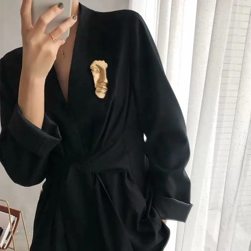 2019 New Exaggerated Abstract Gold Metal Brooches Accessories Half Human Face Portrait Brooch for Women Party Jewelry
2019 New Exaggerated Abstract Gold Metal Brooches Accessories Half Human Face Portrait Brooch for Women Party Jewelry