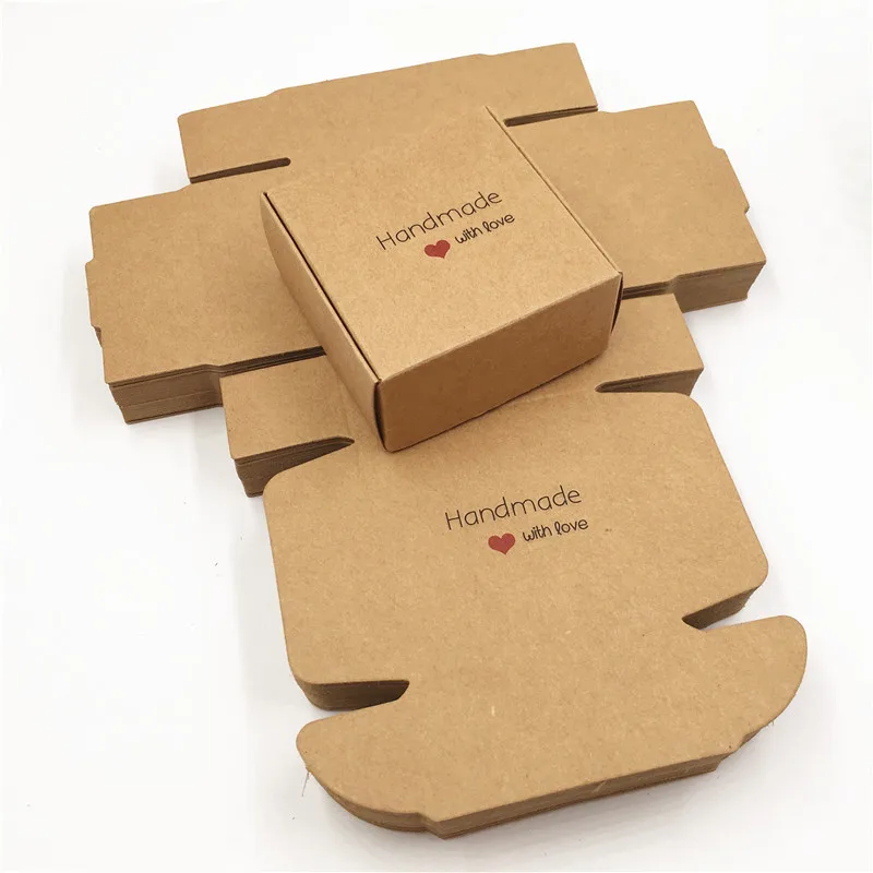 Hot Sale Two size 50pcs Paper Printed Handmade with Love Pattern love gift Packing Box Red Heart Kraft Paper Small Carry Case
Hot Sale Two size 50pcs Paper Printed Handmade with Love Pattern love gift Packing Box Red Heart Kraft Paper Small Carry Case