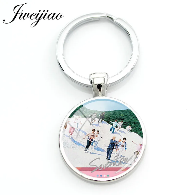 JWEIJIAO Trendy Singers Seventeen Album Photo Key Ring Keychain 17 Boys Singers Glass Gems Pendant Keyring Customized Gift SET17
JWEIJIAO Trendy Singers Seventeen Album Photo Key Ring Keychain 17 Boys Singers Glass Gems Pendant Keyring Customized Gift SET17