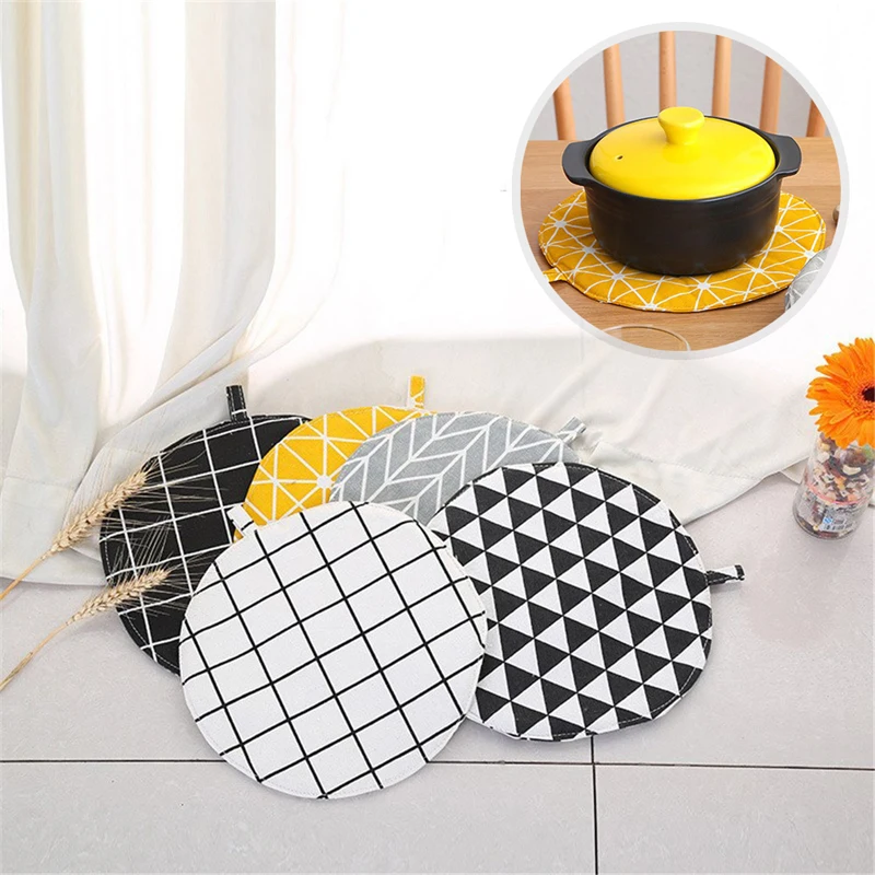 Drink Coasters Kitchen Anti-skid Insulation Cotton Round Pot Mat Holder Hot Pot Placemat Table Mat For Pot
Drink Coasters Kitchen Anti-skid Insulation Cotton Round Pot Mat Holder Hot Pot Placemat Table Mat For Pot