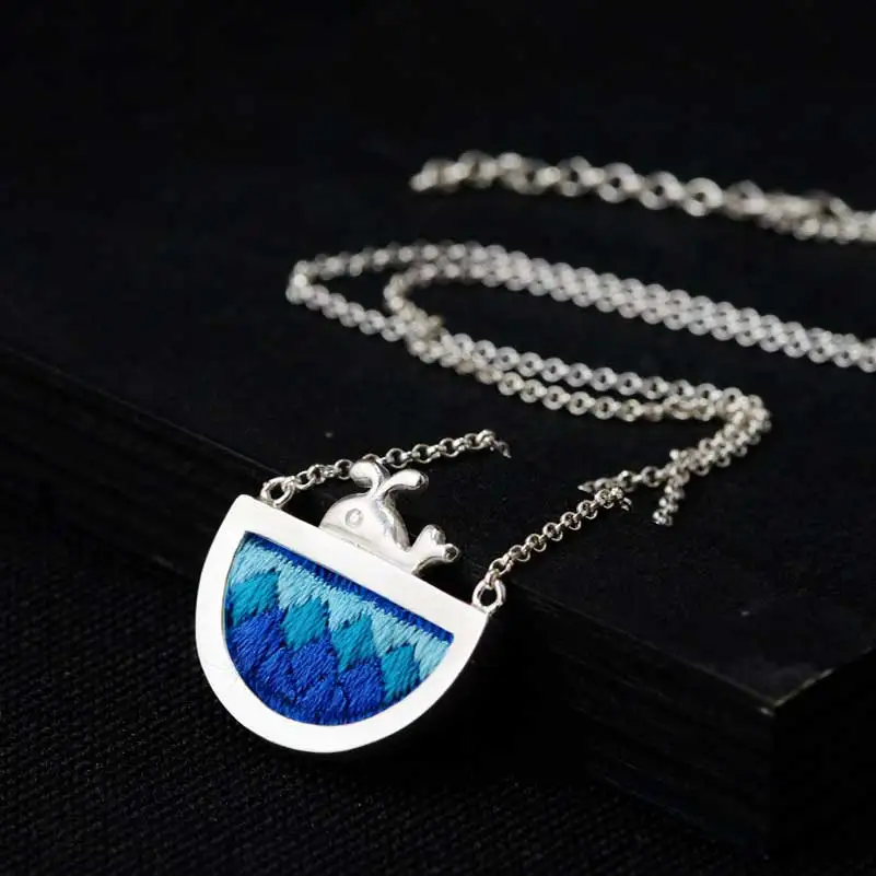 FNJ 925 Silver Semicircle Pendant Necklace for Women Blue Cixiu embroidery Link Chain S990 Solid Silver Jewelry Making Necklaces
FNJ 925 Silver Semicircle Pendant Necklace for Women Blue Cixiu embroidery Link Chain S990 Solid Silver Jewelry Making Necklaces