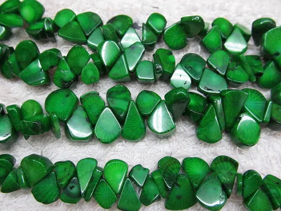 high quality Coral Teardrop Drop Freeform polished green Red smooth flat Bamboo Coral beads 10-20mm full strand--top drilled
high quality Coral Teardrop Drop Freeform polished green Red smooth flat Bamboo Coral beads 10-20mm full strand--top drilled