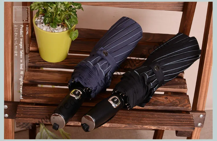113cm diameter fully automatic,10 ribs,three fold auto open&auto close umbrellas,windproof,pure leather alloy business parasol
113cm diameter fully automatic,10 ribs,three fold auto open&auto close umbrellas,windproof,pure leather alloy business parasol