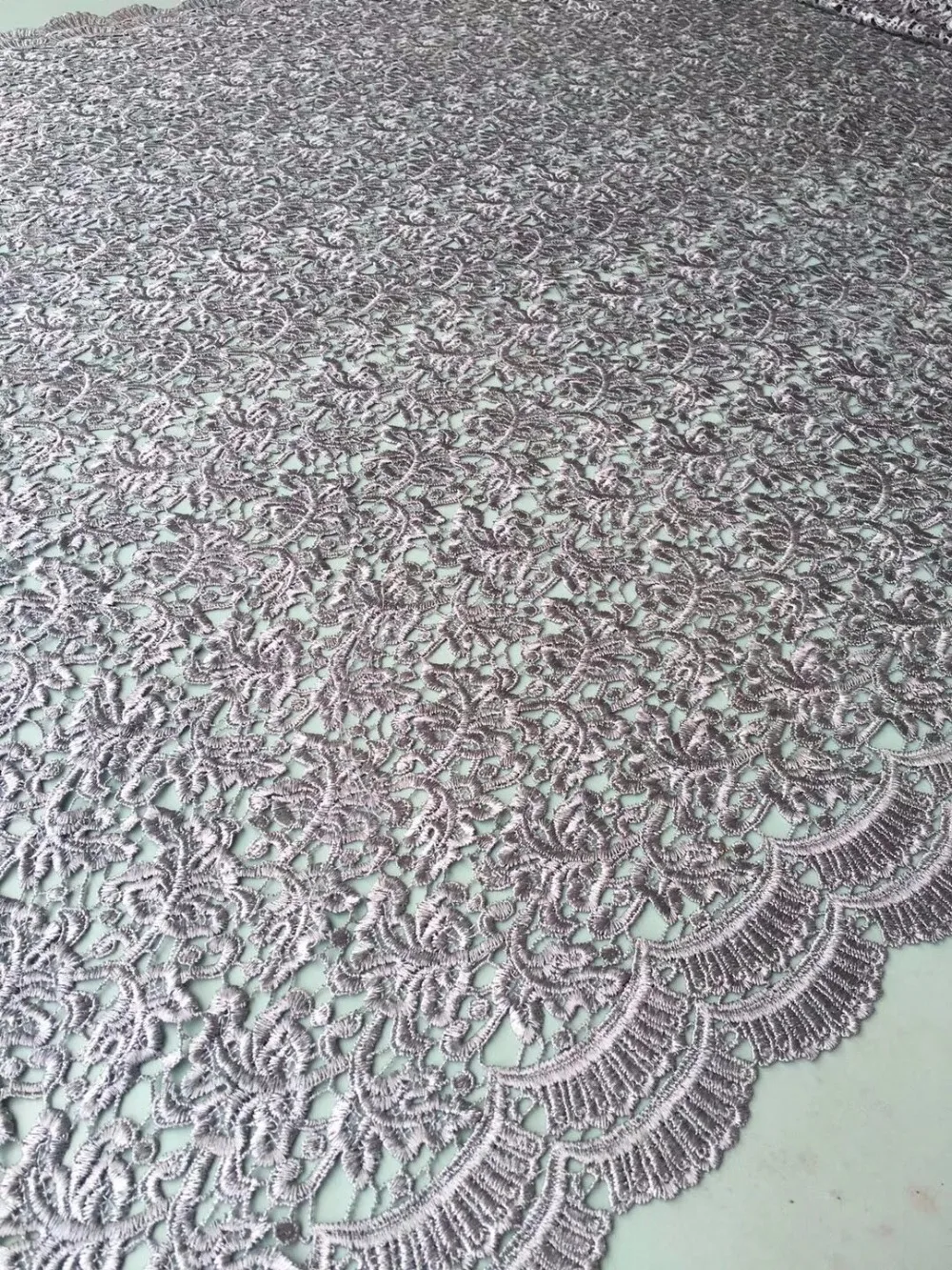Gary black Red white blue african guipure lace water soluble chemical lace fabric!high quality african cord lace free shipping
Gary black Red white blue african guipure lace water soluble chemical lace fabric!high quality african cord lace free shipping