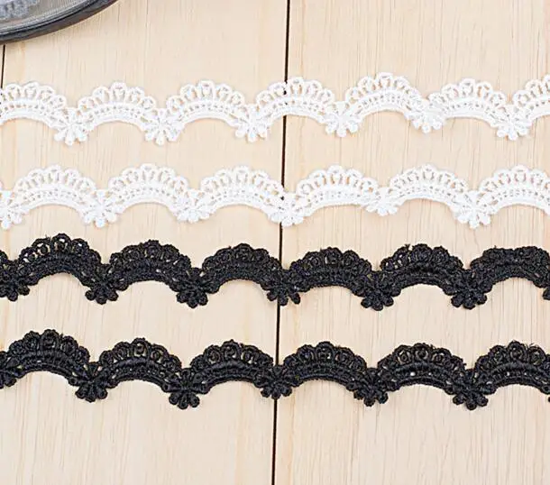 1cm Wide New White Black cotton embroidery flower lace collar Fabric Sewing Applique DIY fringe ribbon trim guipure roll decor
1cm Wide New White Black cotton embroidery flower lace collar Fabric Sewing Applique DIY fringe ribbon trim guipure roll decor