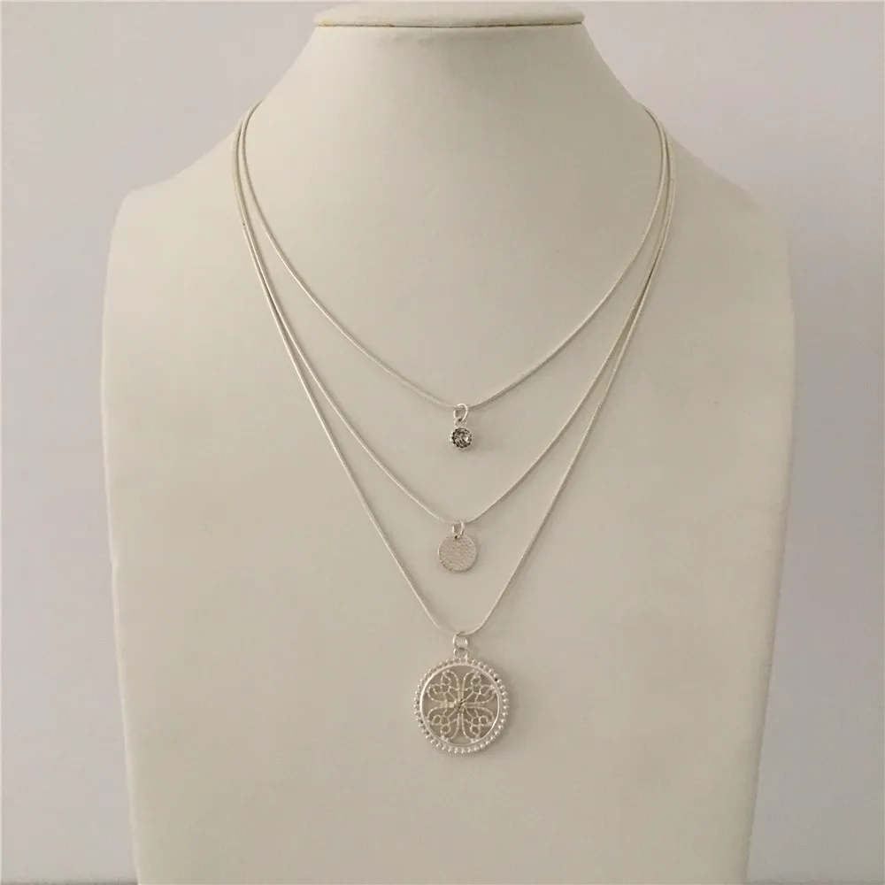 TRENDY WORN SILVER COLOR WITH FILIGREE ROUND DISC CLEAR STONE PENDANT 3 ROW LAYERED NECKLACE FOR WOMAN MAN
TRENDY WORN SILVER COLOR WITH FILIGREE ROUND DISC CLEAR STONE PENDANT 3 ROW LAYERED NECKLACE FOR WOMAN MAN