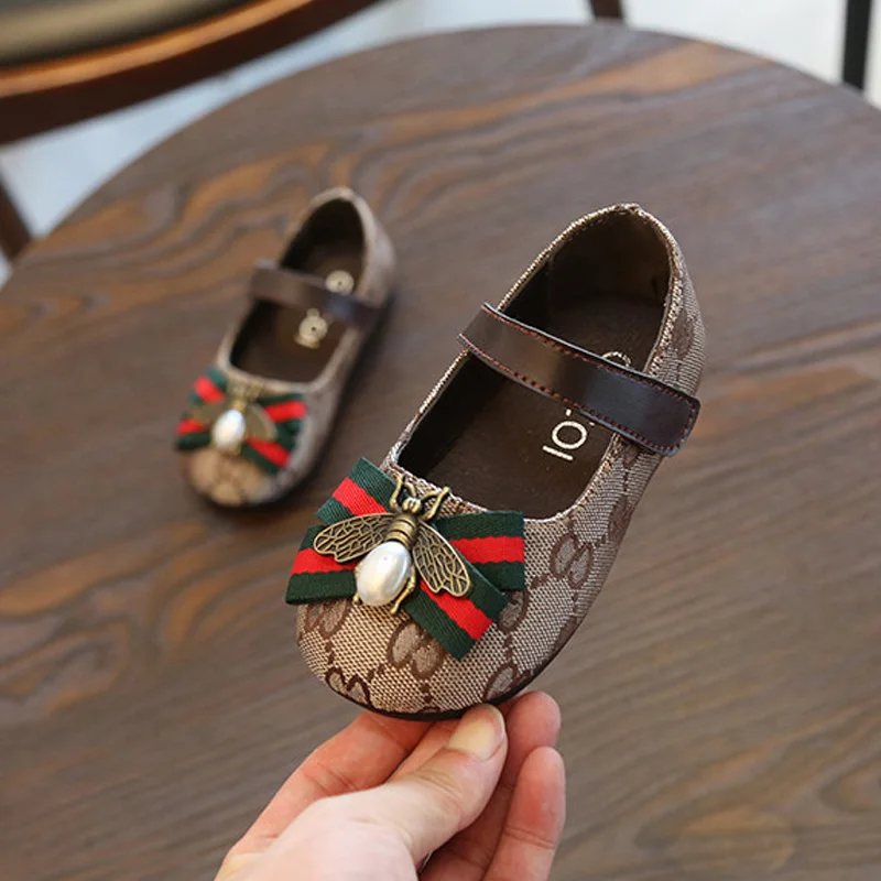 Newest Summer Kids Shoes 2019 Fashion Leathers Sweet Children Party Shoes For Girls Toddler Baby Breathable Hoolow Out Bow Shoes
Newest Summer Kids Shoes 2019 Fashion Leathers Sweet Children Party Shoes For Girls Toddler Baby Breathable Hoolow Out Bow Shoes