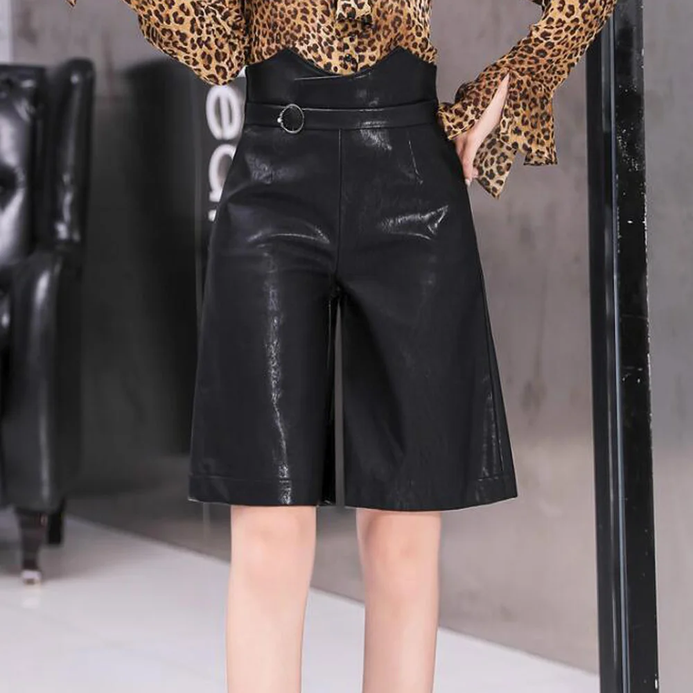 Black High Waist PU Leather Shorts Women Summer Casual Pocket Plus Size Knee Length Shorts Faux Leather Office Ladies Short Pant
Black High Waist PU Leather Shorts Women Summer Casual Pocket Plus Size Knee Length Shorts Faux Leather Office Ladies Short Pant