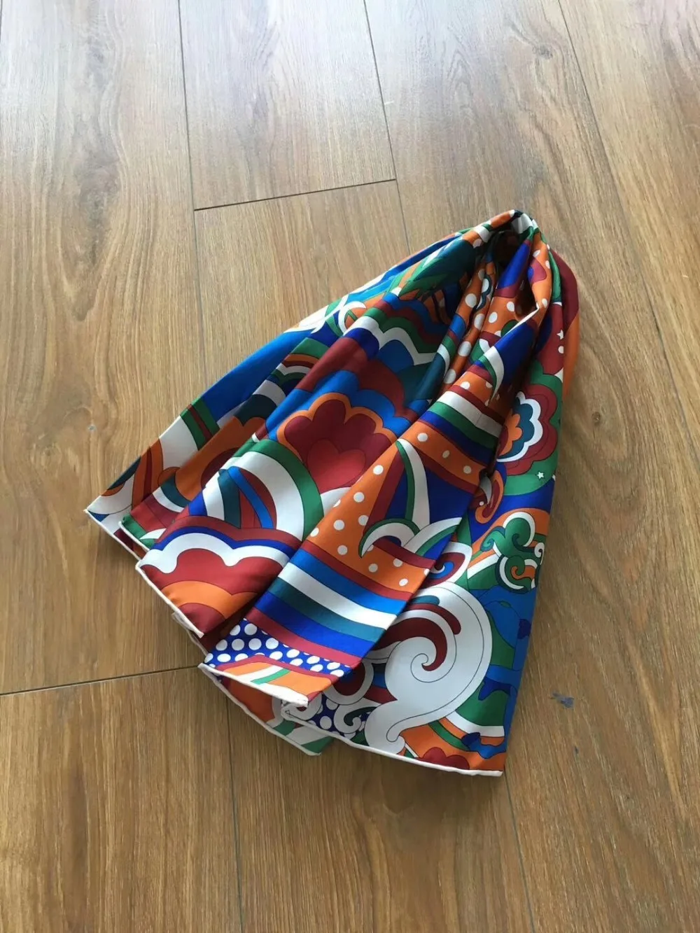 2019 new arrival spring autumn chain pattern 100% pure silk scarf twill hand made roll 90*90 cm shawl wrap for women lady
2019 new arrival spring autumn chain pattern 100% pure silk scarf twill hand made roll 90*90 cm shawl wrap for women lady