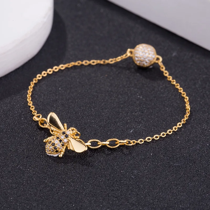 2018 new 925 sterling silver Bee bracelets bee honeycomb simple fashion design romantic bracelets for women charms jewelry gift 
2018 new 925 sterling silver Bee bracelets bee honeycomb simple fashion design romantic bracelets for women charms jewelry gift