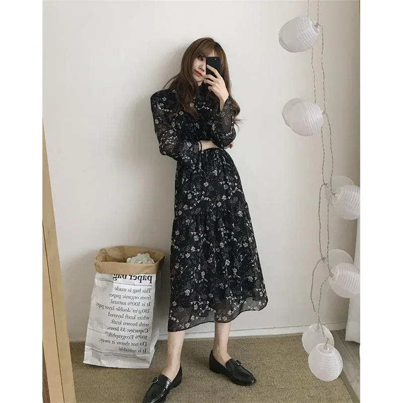 2019 Autumn Long Sleeves Polka Dots Chiffon Dress Korean Fashion Pleated Long Dress Floral Print Spring Vintage Dress AA-102
2019 Autumn Long Sleeves Polka Dots Chiffon Dress Korean Fashion Pleated Long Dress Floral Print Spring Vintage Dress AA-102