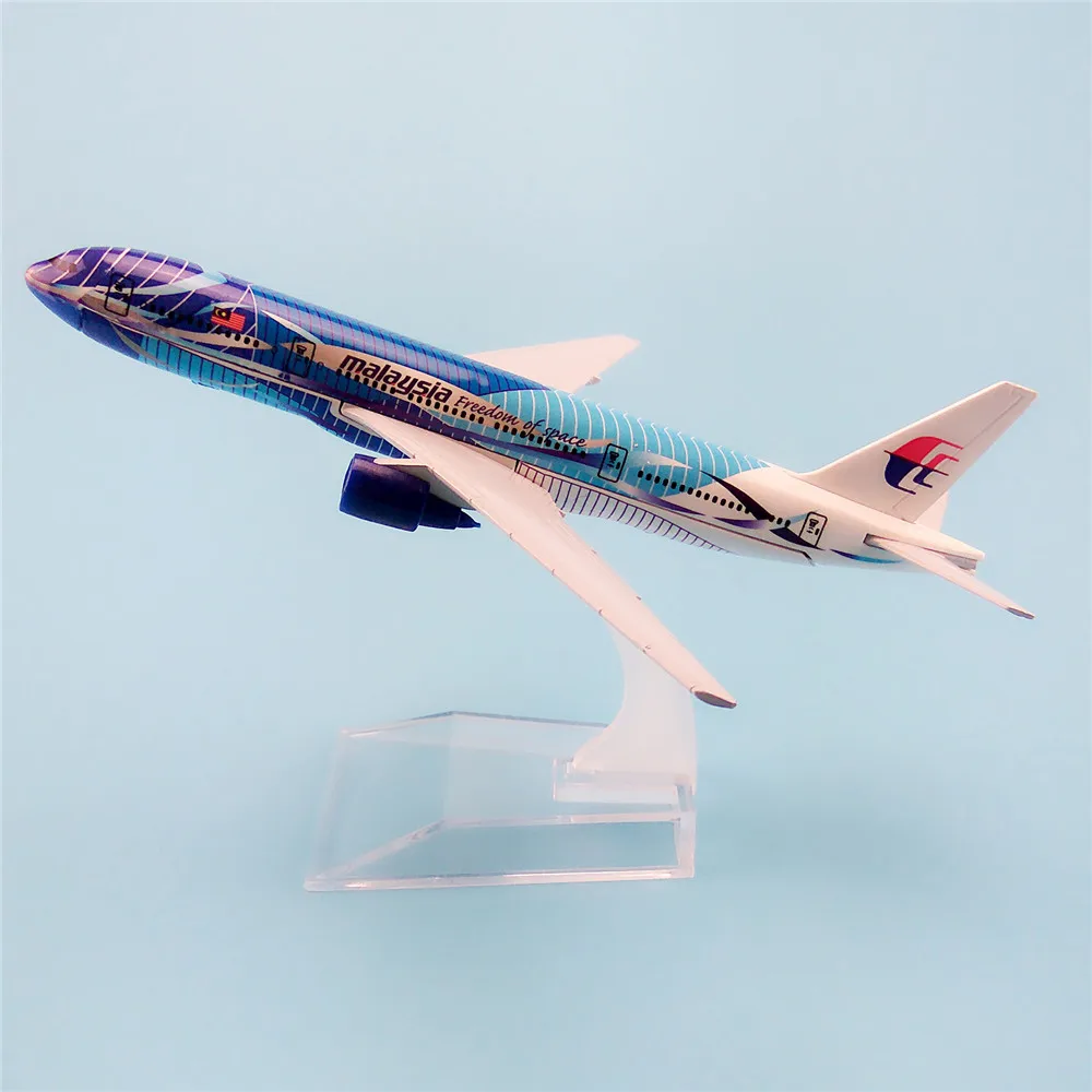 16cm Metal Alloy Plane Model Air Malaysia Freedom Of Space B777 Airways Aircraft Boeing 777 200 Airlines Airplane Model w Stand
16cm Metal Alloy Plane Model Air Malaysia Freedom Of Space B777 Airways Aircraft Boeing 777 200 Airlines Airplane Model w Stand