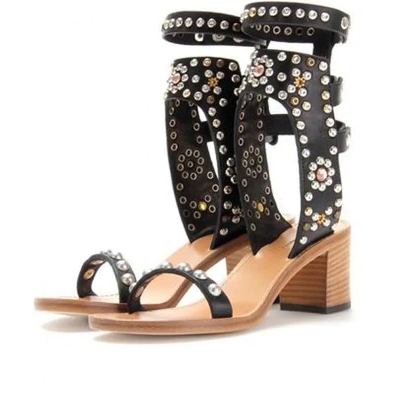 Fashion Rome Style High Heel 6cm/10.5cm Women Gladiator Genuine leather Sandals 4 Colors Studded Rivets Sandale Femme Dress Shoe
Fashion Rome Style High Heel 6cm/10.5cm Women Gladiator Genuine leather Sandals 4 Colors Studded Rivets Sandale Femme Dress Shoe