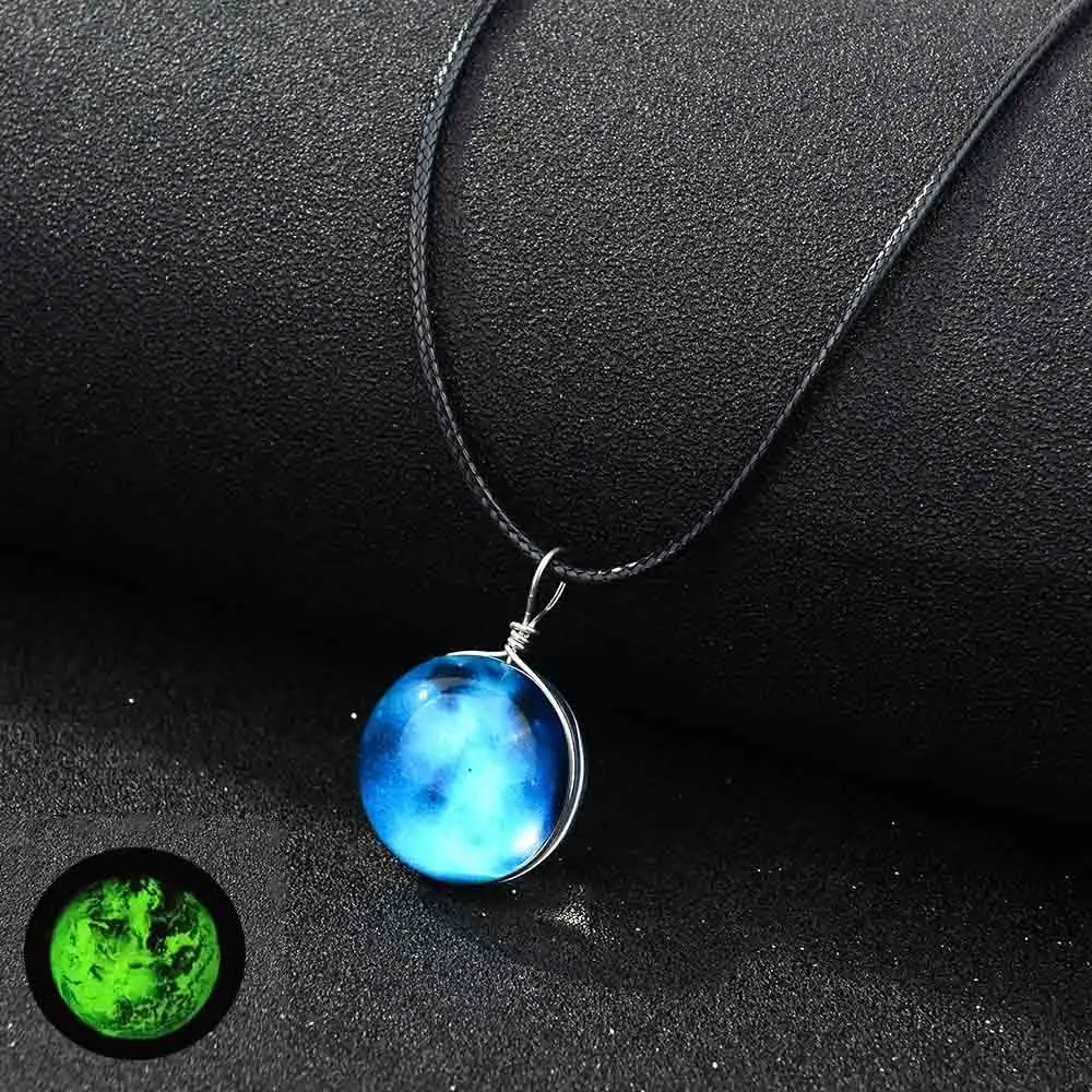 New Glowing Glass Pendants Universe Necklace For Women Men Luminous In Dark Fashion Galaxy Moon Necklaces & Pendants Jewelry
New Glowing Glass Pendants Universe Necklace For Women Men Luminous In Dark Fashion Galaxy Moon Necklaces & Pendants Jewelry