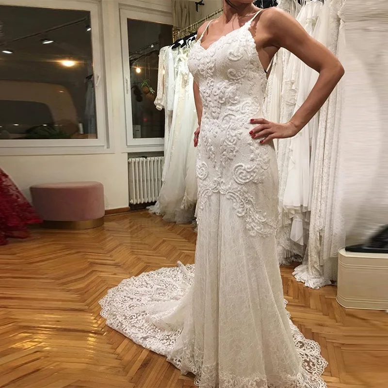 Elegant Wedding Dresses V-Neck Spaghetti Straps Backless Delicate Beading Appliques Full Length Lace Bridal Wedding Dresses
Elegant Wedding Dresses V-Neck Spaghetti Straps Backless Delicate Beading Appliques Full Length Lace Bridal Wedding Dresses