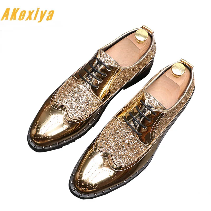 

Men fashion glitter gold paillette leather Shoes Male Homecoming Dress Wedding Party gentleman shoes Sapato Social Masculino