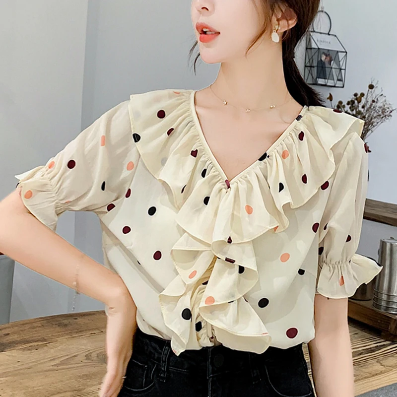 Women Tops 2019 Summer New Ruffle Half Sleeved Blouses Shirt Polka Dot Print V Collar Chiffon Shirt Fashion Women Shirt 18E7
Women Tops 2019 Summer New Ruffle Half Sleeved Blouses Shirt Polka Dot Print V Collar Chiffon Shirt Fashion Women Shirt 18E7
