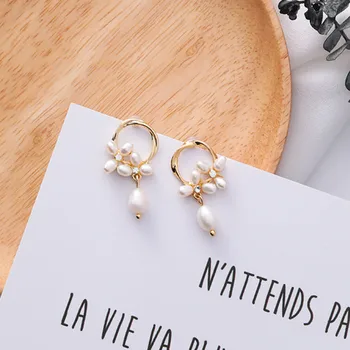 New Elegant Hollow Round Circle Charm Pearl Flower Water Drop Pendant Earrings for Girls Women Sweet Party Oorbellen 6C1005
New Elegant Hollow Round Circle Charm Pearl Flower Water Drop Pendant Earrings for Girls Women Sweet Party Oorbellen 6C1005