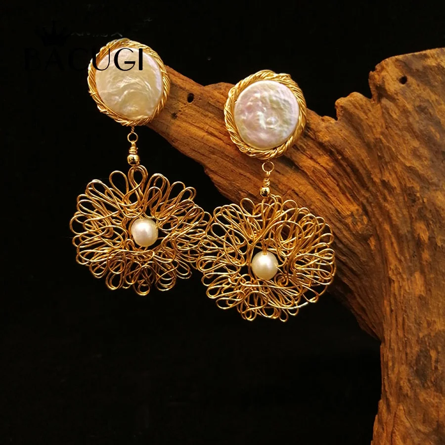 14KGF Handmade golden wire flat round real freshwater cultured pearls Drop earrings
14KGF Handmade golden wire flat round real freshwater cultured pearls Drop earrings