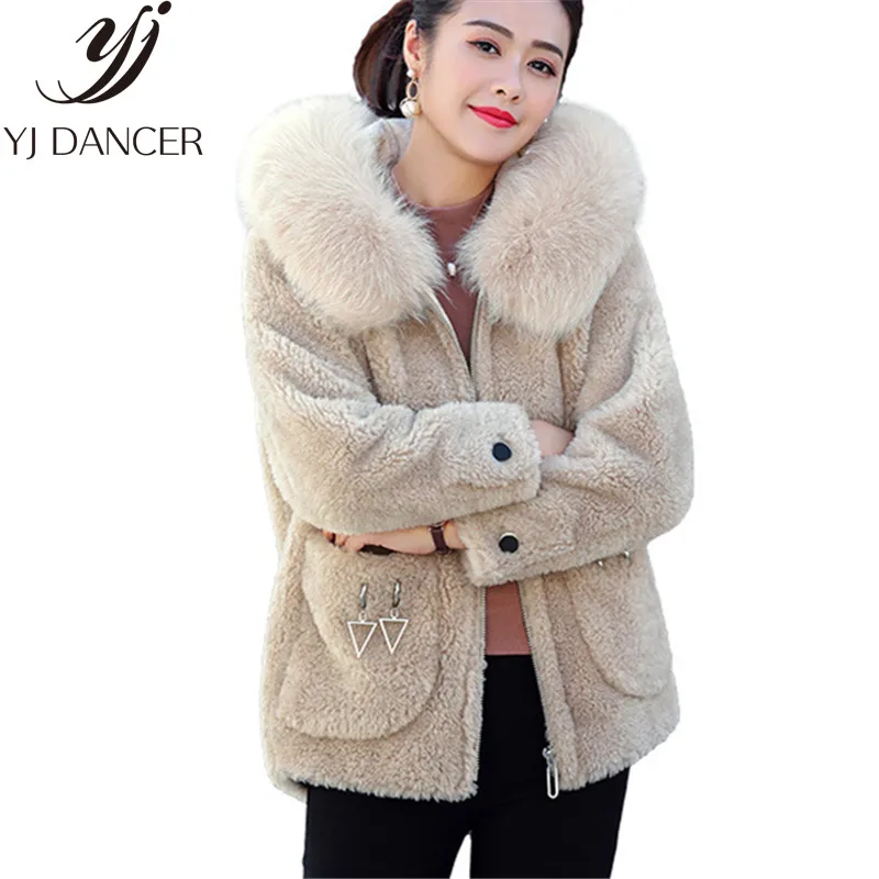 Sheep Sheared Winter Coat Warm Thickening Female 2018 New Fox Fur Collar Fashion Hooded Casual Fur Women Coat CSS335
Sheep Sheared Winter Coat Warm Thickening Female 2018 New Fox Fur Collar Fashion Hooded Casual Fur Women Coat CSS335