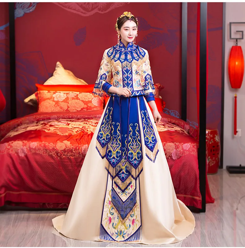 Long Sleeve Chinese Traditional Wedding Dress Women Phoenix Embroidery Cheongsam Blue Qipao Evening Gown China Bride Traditions
Long Sleeve Chinese Traditional Wedding Dress Women Phoenix Embroidery Cheongsam Blue Qipao Evening Gown China Bride Traditions