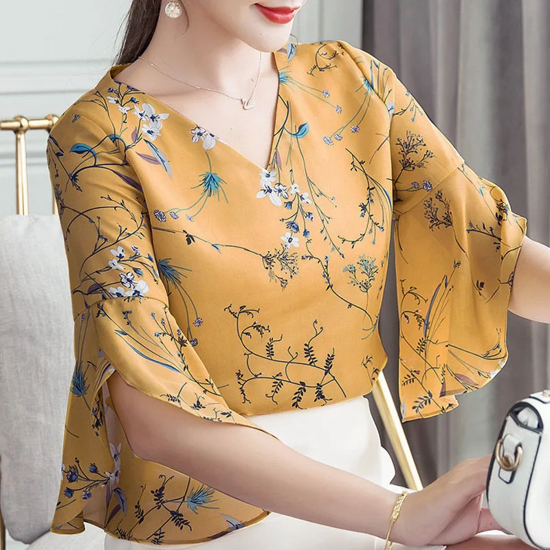 RibbonFish Women Summer Style Flower Printed Blouses Shirts Lady Casual Short Flare Sleeve Bow Tie V-Neck Blusas DD1504
RibbonFish Women Summer Style Flower Printed Blouses Shirts Lady Casual Short Flare Sleeve Bow Tie V-Neck Blusas DD1504