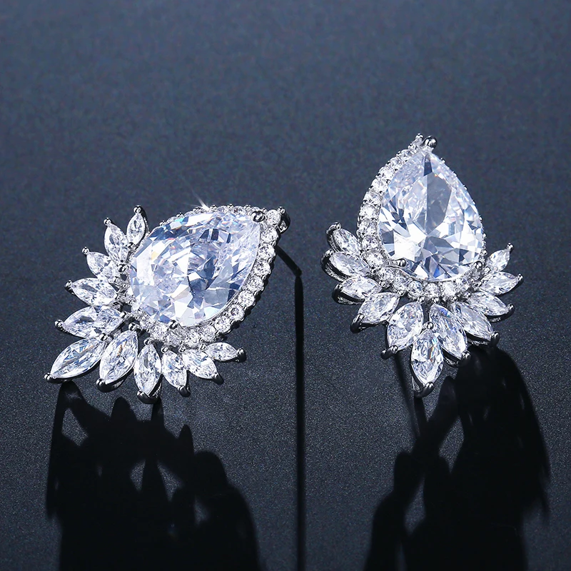 UILZ Fashion Water Drop Design Stud Earrings AAA Cubic Zircon Women Jewelry For Party UE2009
UILZ Fashion Water Drop Design Stud Earrings AAA Cubic Zircon Women Jewelry For Party UE2009