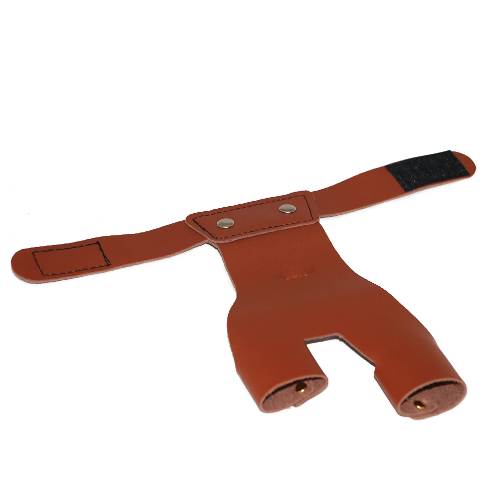 Bow hunting cowskin hand guard protection LH with wrist belt for compound bow or recurve bow
Bow hunting cowskin hand guard protection LH with wrist belt for compound bow or recurve bow