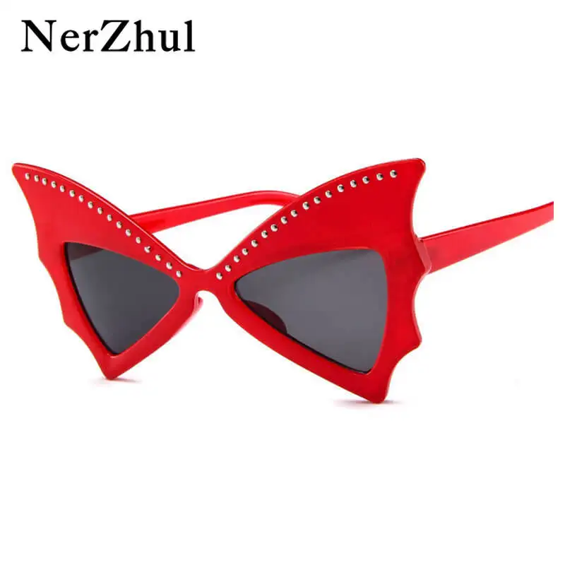 Fashion Party Butterfly Sunglasses Women Red Big Riveted Bat Sun Glasses Female Dancing Festival De Soleil Femme
Fashion Party Butterfly Sunglasses Women Red Big Riveted Bat Sun Glasses Female Dancing Festival De Soleil Femme
