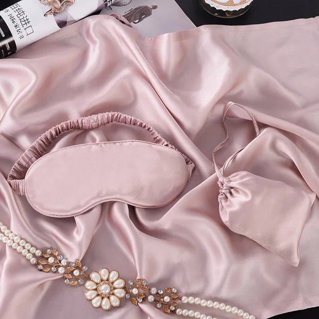 quality 100% silk eye mask with silk pillow cover and storage bag set silk eye shade mask
quality 100% silk eye mask with silk pillow cover and storage bag set silk eye shade mask