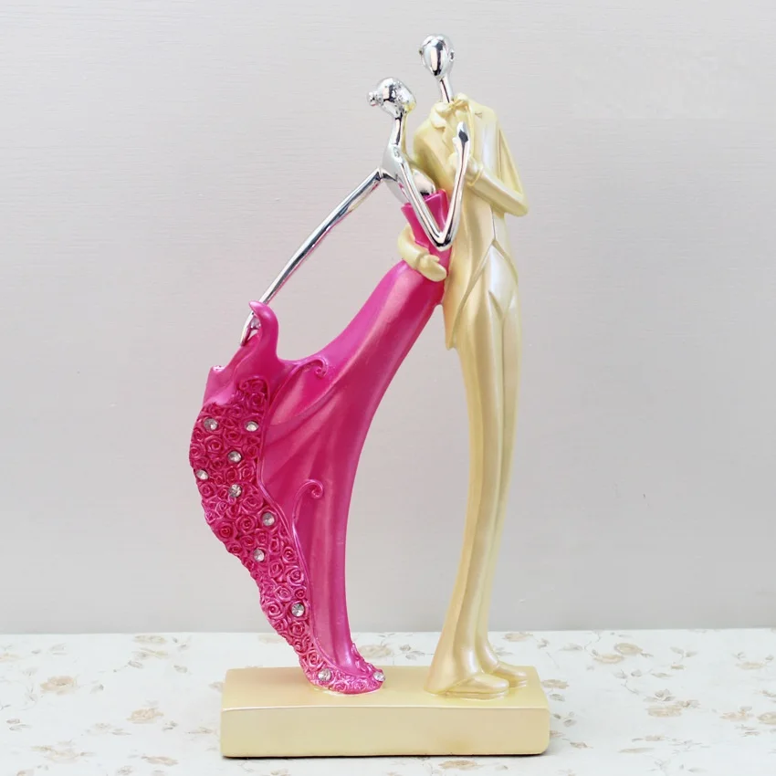 Europe Couple Sculpture Statue Resin Crafts Lover Figurines Miniatures Home Decoration Ornaments Desktop Wedding Gifts R808
Europe Couple Sculpture Statue Resin Crafts Lover Figurines Miniatures Home Decoration Ornaments Desktop Wedding Gifts R808