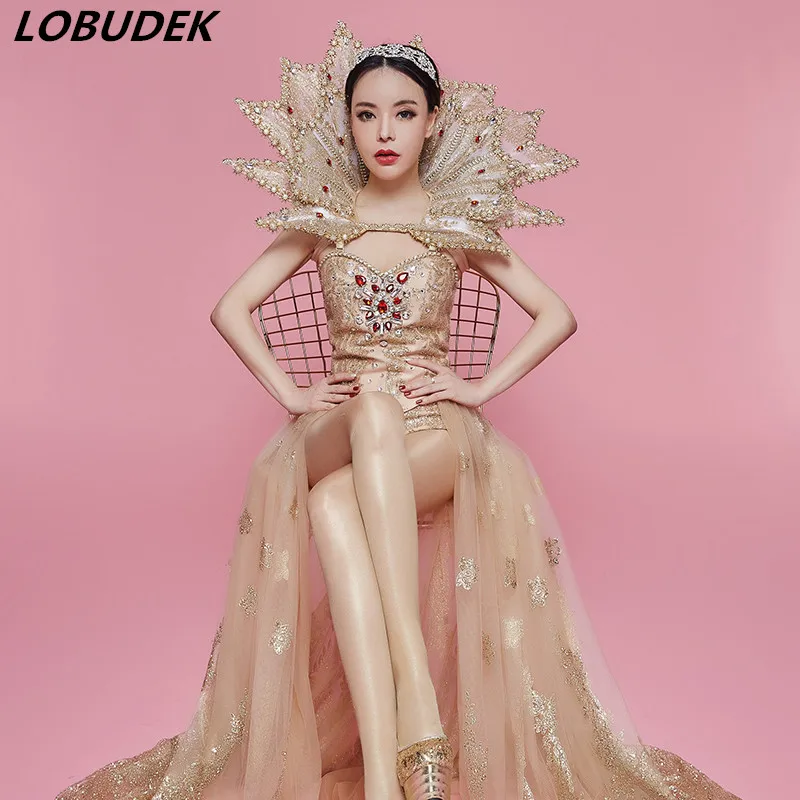 Star Vocal Concert High-end Luxurious Costume Gold Crystals Stones Bodysuit With Shoulder Ornament Bar Singer Catwalk Stage wear
Star Vocal Concert High-end Luxurious Costume Gold Crystals Stones Bodysuit With Shoulder Ornament Bar Singer Catwalk Stage wear