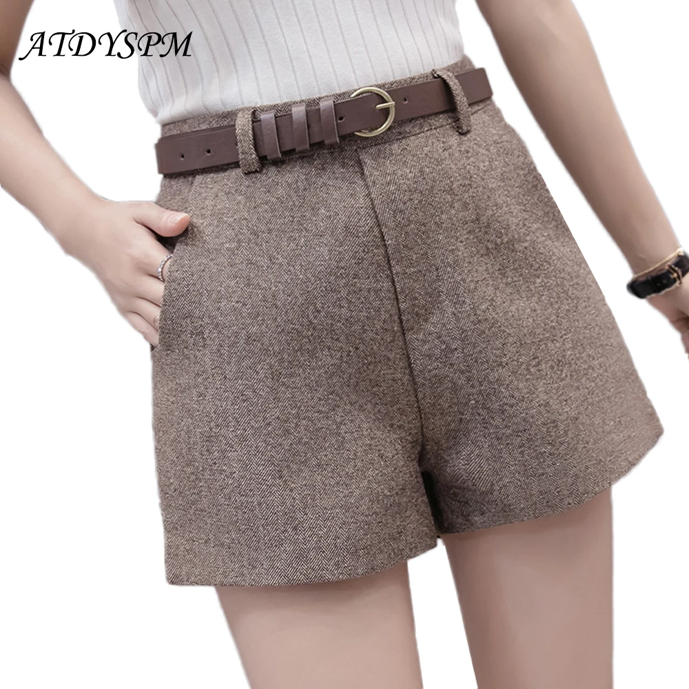 Women's woolen shorts autumn winter fashion shorts casual high waist shorts femme elegant office lady wide leg shorts with belt
Women's woolen shorts autumn winter fashion shorts casual high waist shorts femme elegant office lady wide leg shorts with belt
