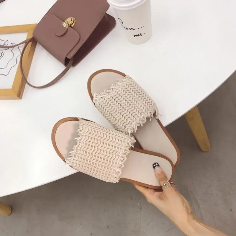 Summer sandals flat with female tourist beach fashion knitted wear high quality slippers flat womans shoes
Summer sandals flat with female tourist beach fashion knitted wear high quality slippers flat womans shoes