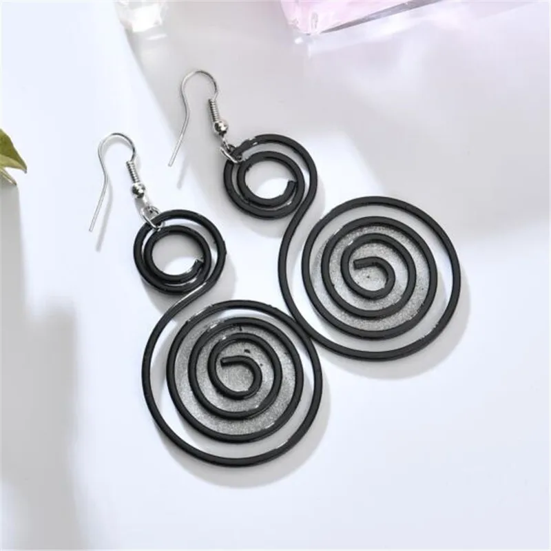 SexeMara Double Round Circel Earring 1 Pair Simple Elegant Dangle Earring Women Earrings Geometric Round Circle Ear Hoop Jewelry
SexeMara Double Round Circel Earring 1 Pair Simple Elegant Dangle Earring Women Earrings Geometric Round Circle Ear Hoop Jewelry