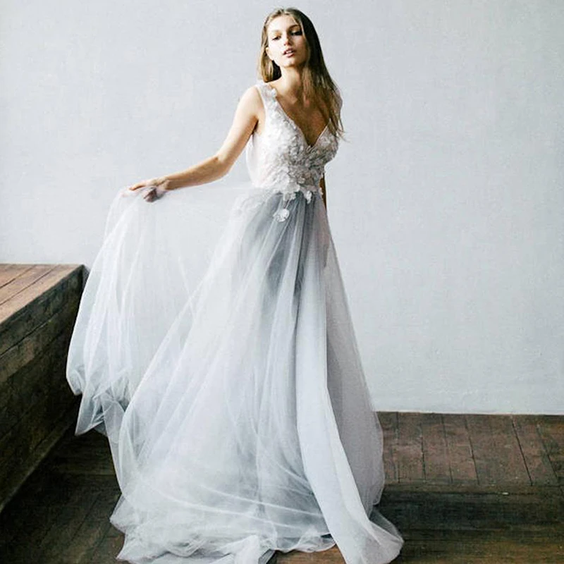 LORIE Beach Wedding Dress 2019 Appliques Lace V Neck Princess Bride Dress Floor Length Light Gray Wedding Bridal Gowns
LORIE Beach Wedding Dress 2019 Appliques Lace V Neck Princess Bride Dress Floor Length Light Gray Wedding Bridal Gowns