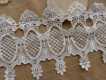 5 Yards Vintage Lace Trim in Off-White, Embroidery Venise Lace Trim, Guipure Lace, Bridal Wedding Lace Fabric
5 Yards Vintage Lace Trim in Off-White, Embroidery Venise Lace Trim, Guipure Lace, Bridal Wedding Lace Fabric