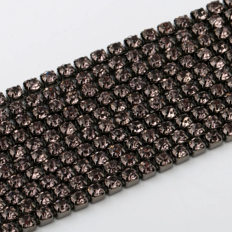 3MM 10Yrads Rhinestone Chain Deal ,Good quality crystal goods in stock high quality and inexpensive
3MM 10Yrads Rhinestone Chain Deal ,Good quality crystal goods in stock high quality and inexpensive