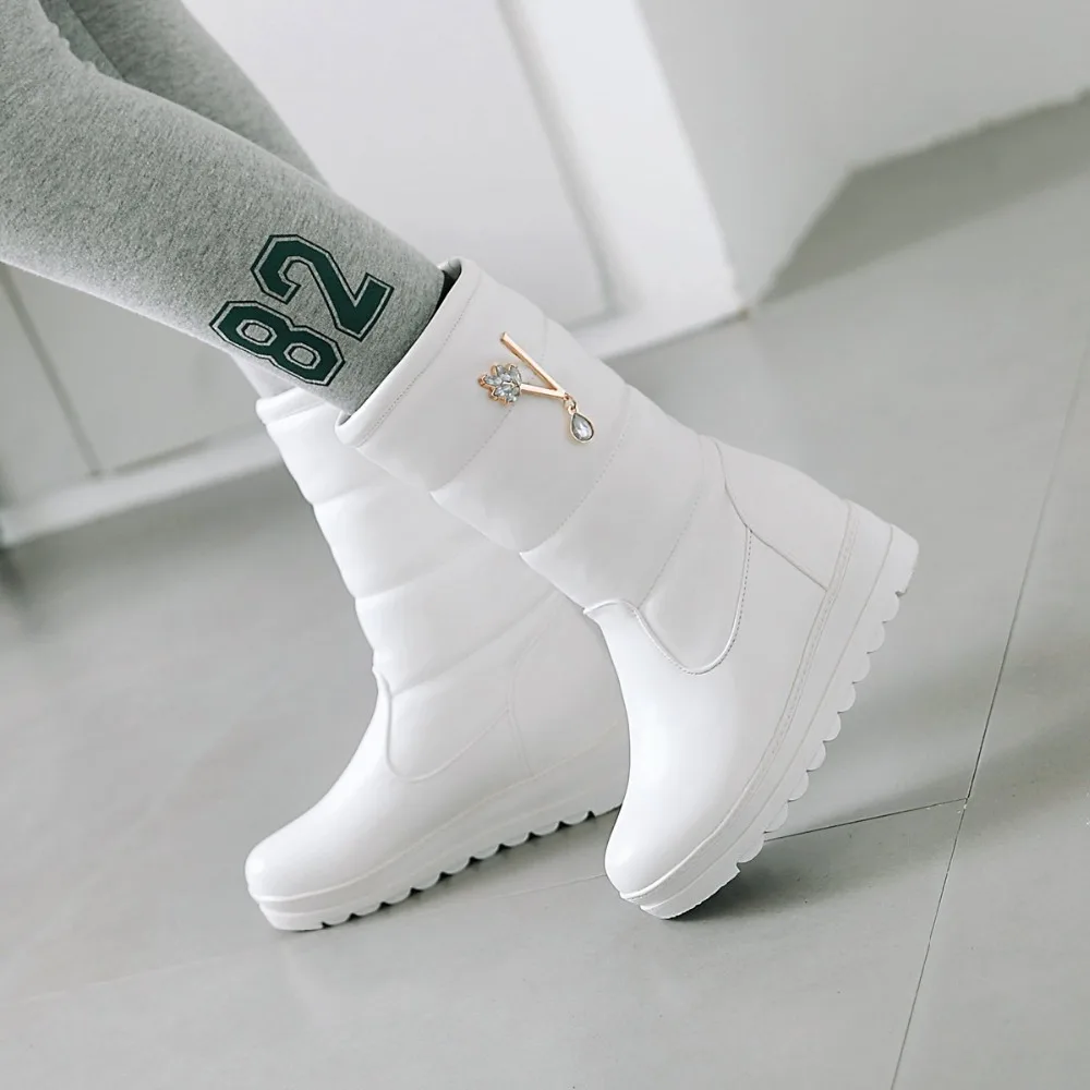 Women Snow Boots Woman Winter Shoes Mid Calf Warm Plush Lining High Quality Rubber Sole Metal Rhinestone 2018 New Fashion SB274
Women Snow Boots Woman Winter Shoes Mid Calf Warm Plush Lining High Quality Rubber Sole Metal Rhinestone 2018 New Fashion SB274