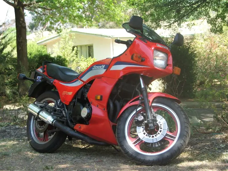 Kawasaki GPZ 1100 турбо