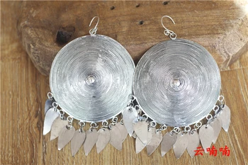 Yang Liping with the same paragraph personality exaggerated earrings jewelry retro round earrings ethnic style handmade Miao sil
Yang Liping with the same paragraph personality exaggerated earrings jewelry retro round earrings ethnic style handmade Miao sil