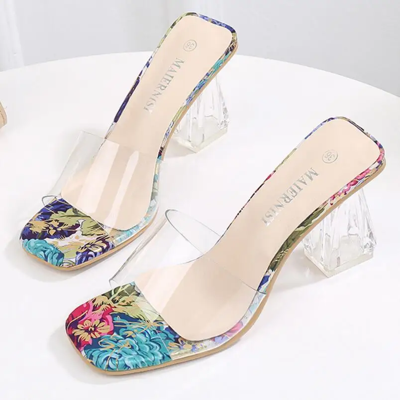 big size 44 45 transparent sandals women flower print clear high heels flip flops sexy ladies perspex heeled sandalias mujer 410
big size 44 45 transparent sandals women flower print clear high heels flip flops sexy ladies perspex heeled sandalias mujer 410