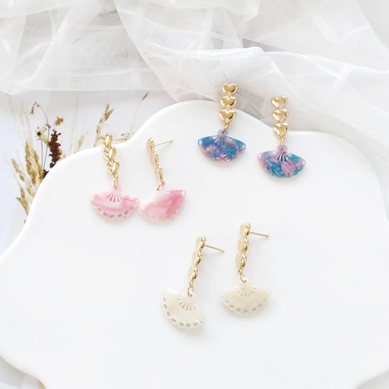 Creative Aesthetic Chinese Style Earring Sweet Fashion Women Girl Temperament Metal Love Hollow Sector Long Dangle Earrings
Creative Aesthetic Chinese Style Earring Sweet Fashion Women Girl Temperament Metal Love Hollow Sector Long Dangle Earrings